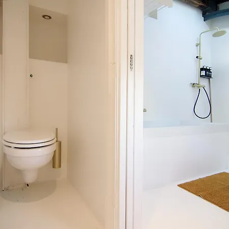 Najade Eco Houseboat Ботель